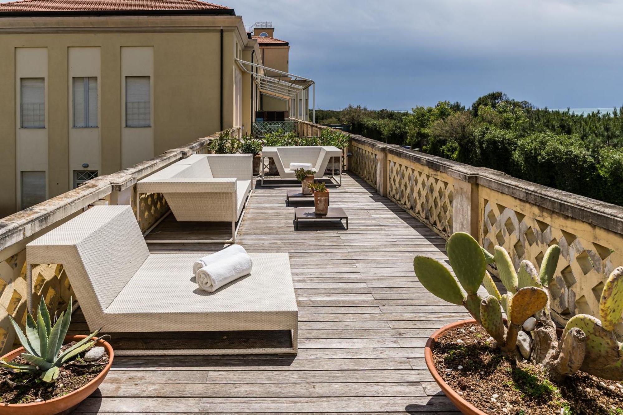 Amazing Sea View Flat Ferienhaus Tirrenia