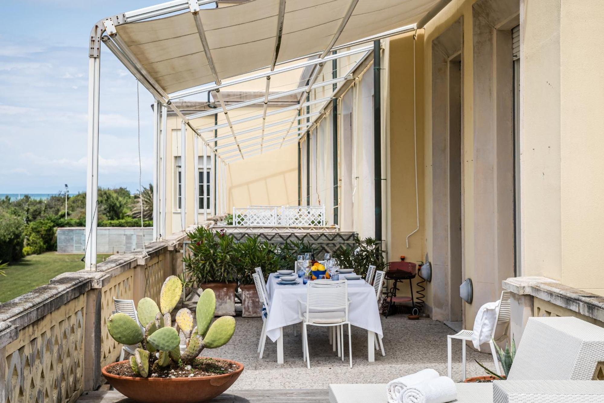 Amazing Sea View Flat Tirrenia