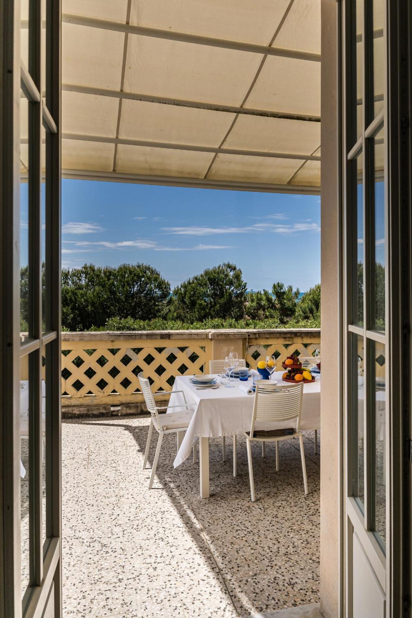 Ferienhaus Amazing Sea View Flat